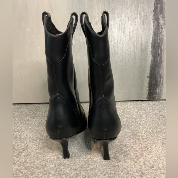 DV by Dolce Vita Penrose Black Western Kitten Heel Boots - Size 5 (NWOB) - Picture 4 of 13